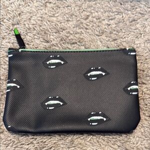 ipsy Black and Green Lip Print Cosmetic Bag